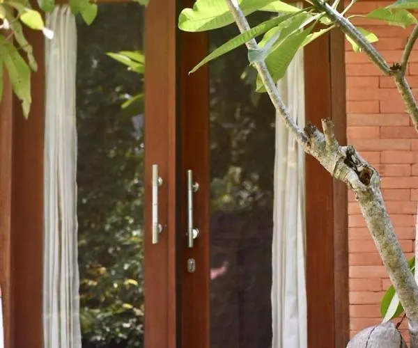 Yoga Lokanata Ashram & Arnata * Bangli