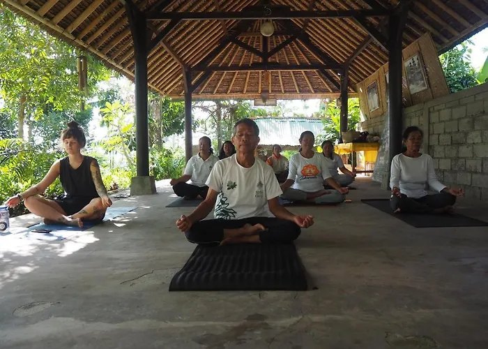 Yoga Lokanata Ashram & Arnata *